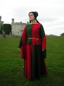 14th Century Gown 14th Century Gown